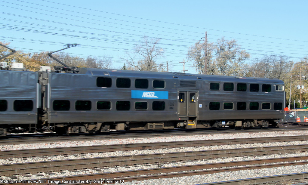 Departing Southbound Metra Train #115